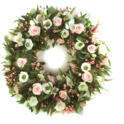 Pale Pink Wreath Ref:FN19